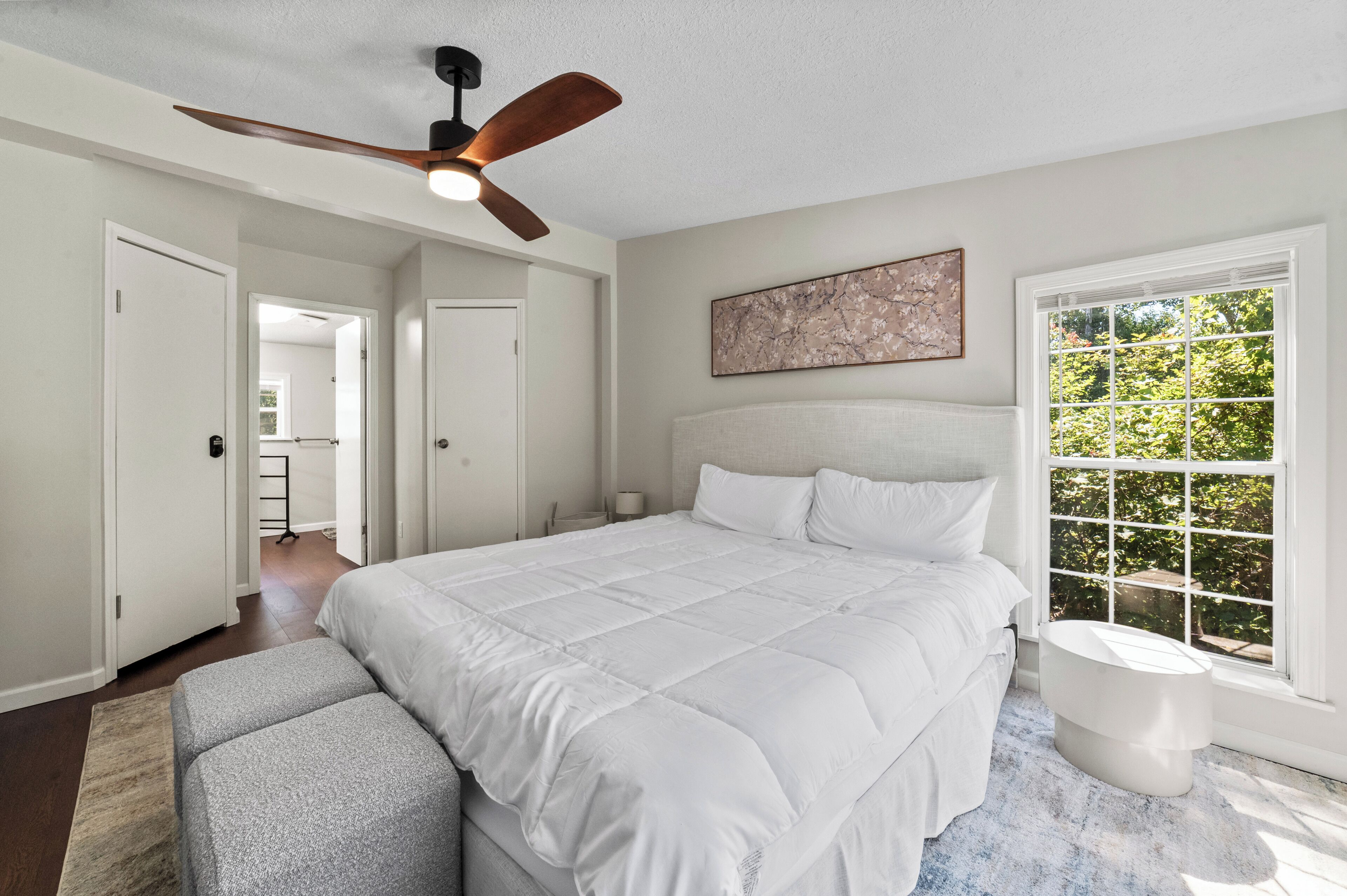 3 chambres, fer et planche à repasser, Wi-Fi, draps fournis