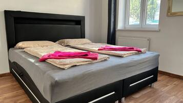 1 Schlafzimmer, Bügeleisen/Bügelbrett, WLAN, Bettwäsche