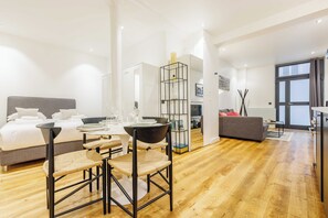 Apartment | Interior - Cosy Apartment - 1br/4p - Near Champs-elysees (Paris)