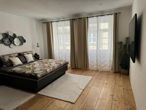 3 bedrooms, WiFi, bed sheets