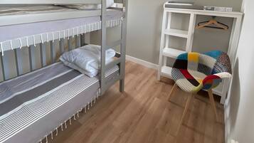 3 bedrooms, iron/ironing board, WiFi