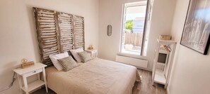 3 bedrooms, iron/ironing board, WiFi