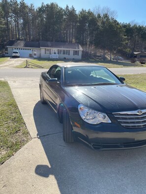 Property grounds - Charming Torch Lake 3-bedroom 1 bath  one floor Cabin (Rapid City)