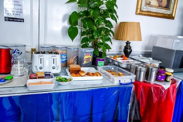Free daily continental breakfast