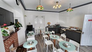 Desayuno continental incluido todos los días 