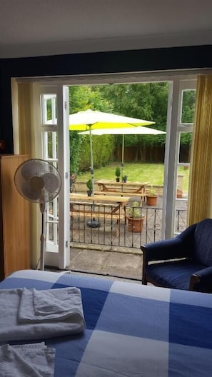 Family Room, Garden View | Desk, soundproofing, iron/ironing board, free WiFi