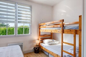 1 bedroom, WiFi - Holiday Home 'Maison La Guitoune Fautaise' with Terrace, Air Conditioning (L'Aiguillon-la-Presqu'île)