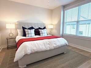 3 chambres, fer et planche à repasser, Wi-Fi, draps fournis