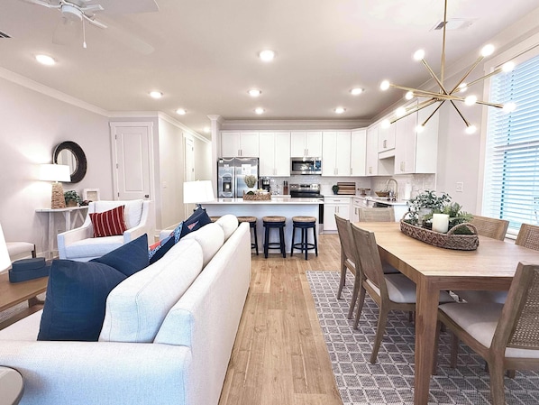 Interior - The MVP on Miramar | Best Playoff Weekend Rate (Oxford)