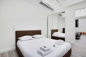 Apartment | 4 Schlafzimmer, laptopgeeigneter Arbeitsplatz, Bügeleisen/Bügelbrett