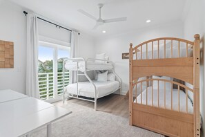 5 chambres, fer et planche à repasser, Wi-Fi gratuit, draps fournis