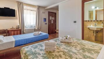 1 makuuhuone, vauvan matkasänky