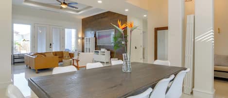 House (3 Bedrooms) | Interior