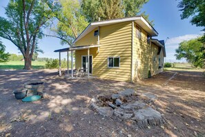 House (2 Bedrooms) | Interior - Rural Home Near Event Venue! 26 Mi to Black Canyon (Olathe)