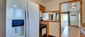Rural Home Near Event Venue! 26 Mi to Black Canyon
