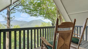 House (3 Bedrooms) | Front of property