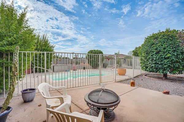 Close To Golf: Sun City Escape W/ Furnished Porch! - Phoenix, AZ
