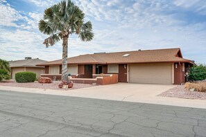 Interior - Close to Golf: Sun City Escape w/ Furnished Porch! (Sun City)