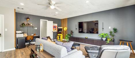 House (3 Bedrooms) | Front of property
