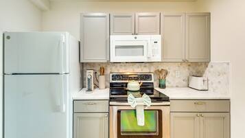 Apartment (0 Bedroom) | Interior