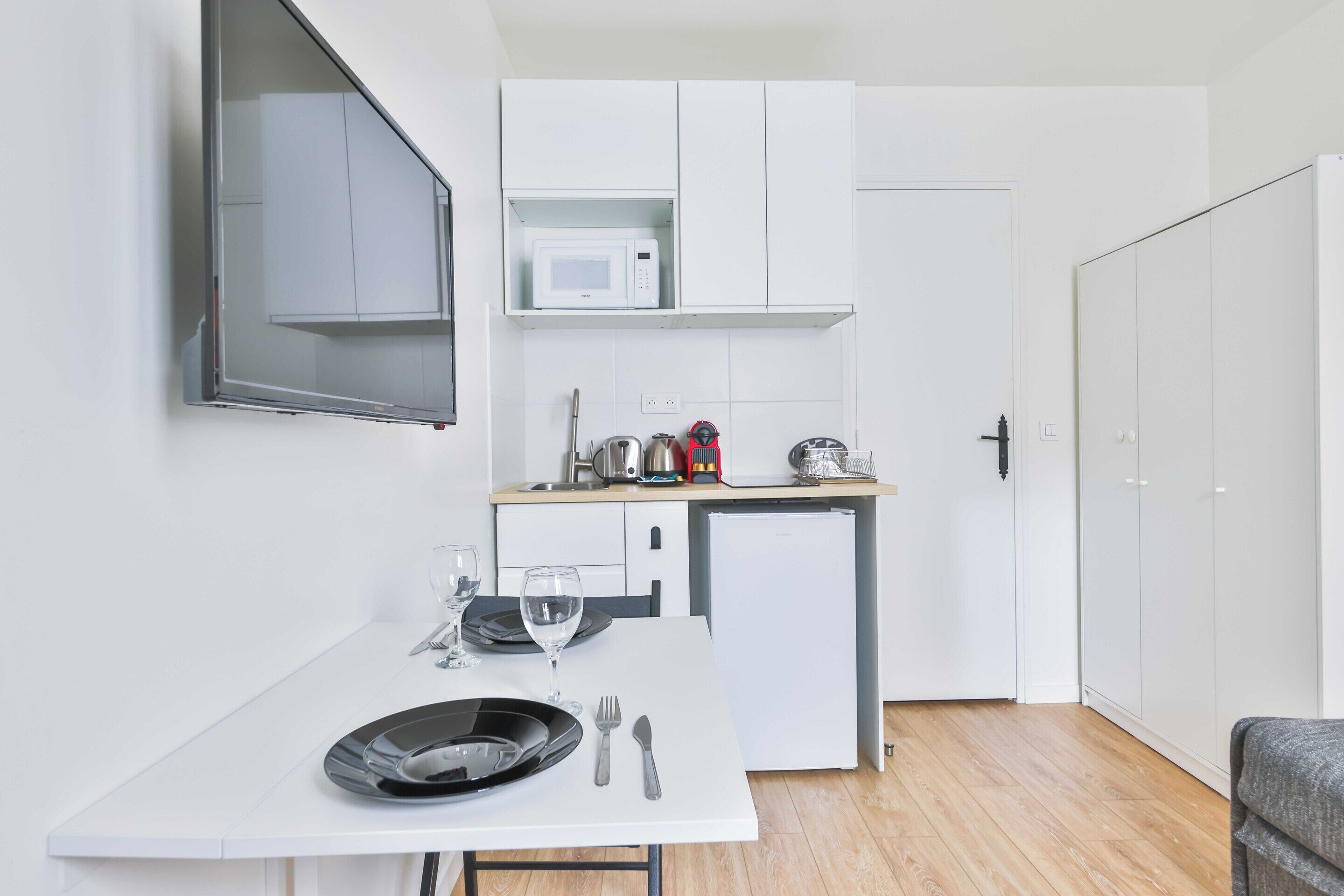 Appartement | Cuisine privée | Réfrigérateur, micro-ondes, plaque de cuisson, cafetière/bouilloire