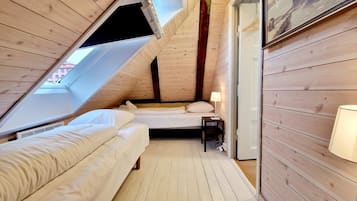 4 dormitorios, tabla de planchar con plancha, cuna de viaje y wifi