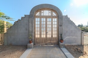 تفاصيل الفندق من الخارج