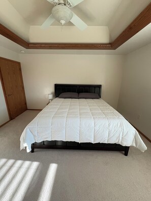 3 dormitorios, tabla de planchar con plancha, wifi y ropa de cama