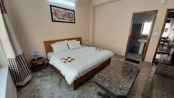 Standard Double Room | In-room safe, blackout curtains, iron/ironing board, free WiFi