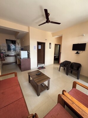 Apartment, Mountain View | In-room safe, blackout drapes, iron/ironing board, free WiFi