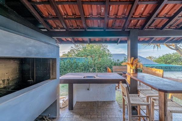 Casa Valley Design 01 - Praia do Rosa/SC | Vista para o jardim