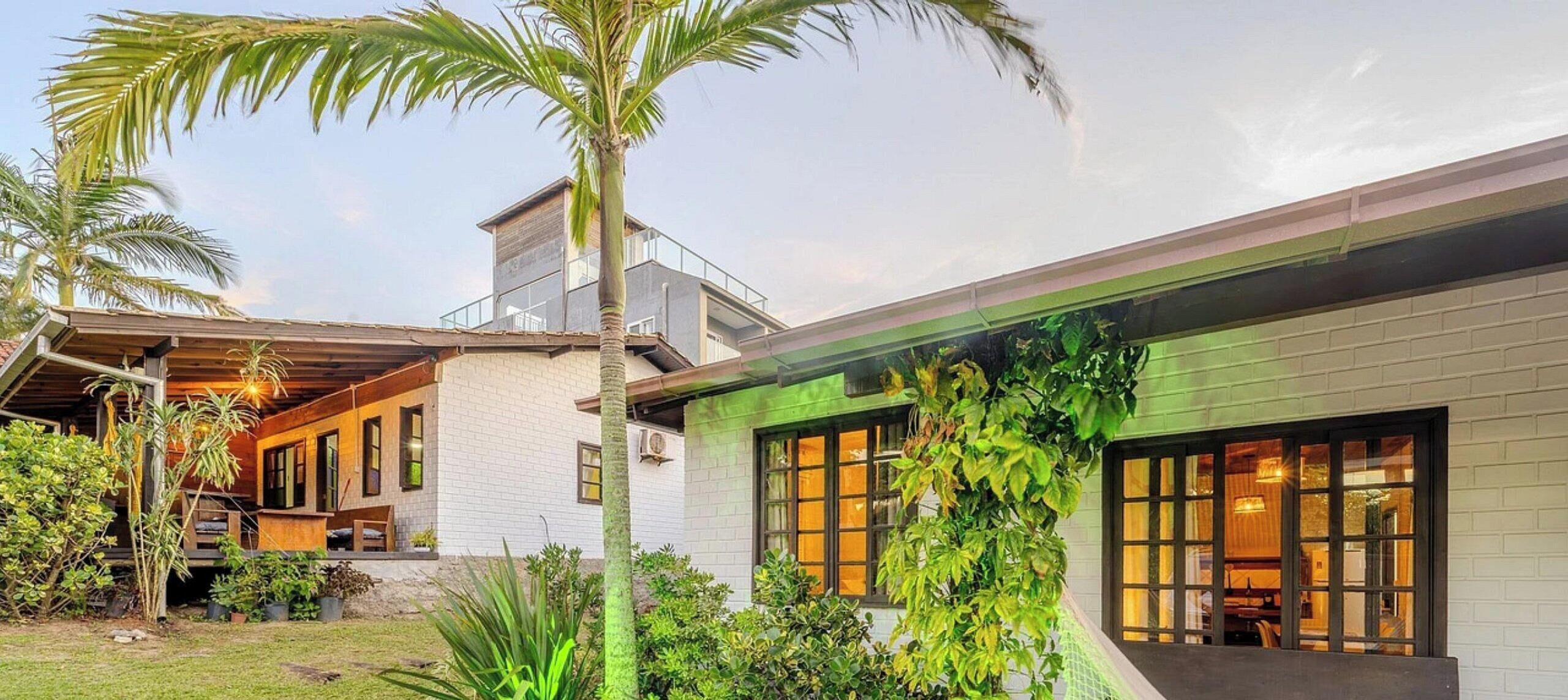 Premier House | Exterior