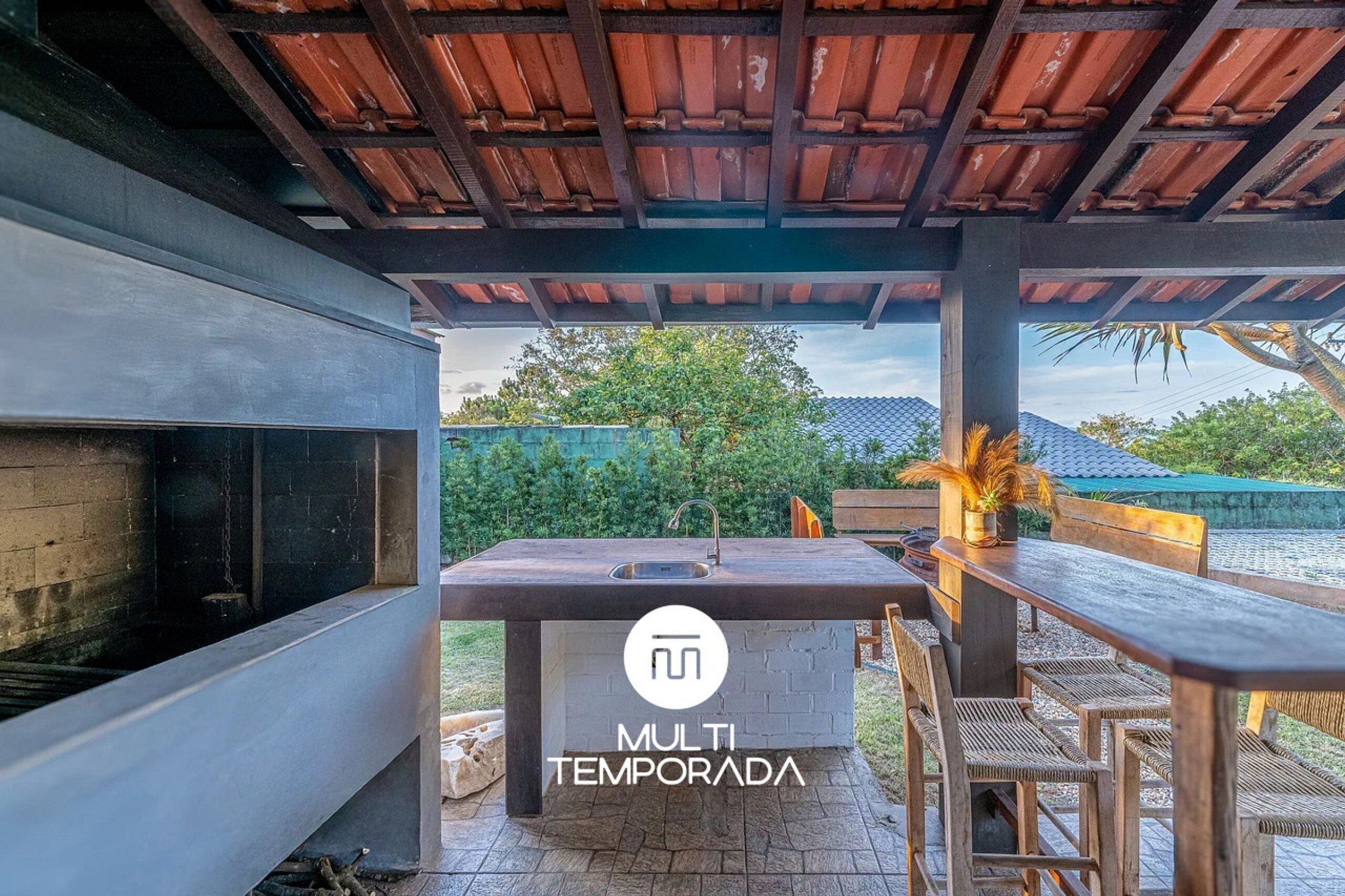 Premier House | Outdoor dining