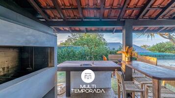 Premier House | Outdoor dining