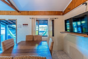 Casa Valley Design 03 - Praia do Rosa/SC | TV