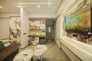 Luxury Double Room | Free WiFi