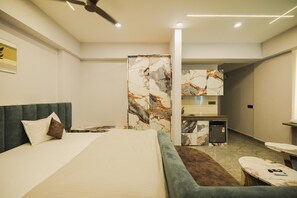Luxury Double Room | Free WiFi
