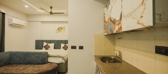 Paradise Inn Vibhuti Khand Gomti Nagar