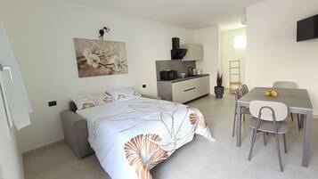 1 camera, Wi-Fi, lenzuola