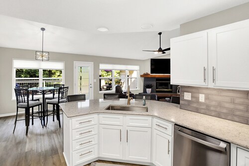 Northeast Indianapolis Charming 3-bedroom home in Fishers, fully remodeled 2025