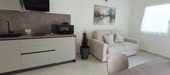 L'olivo- Accommodations 5 minutes from Gardaland, in the quiet among vineyards and olive trees.