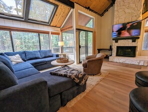 TV connectée, cheminée