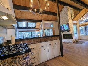 Fridge, microwave, dishwasher, coffee/tea maker - Snow Summit Retreat with Fireplace and Stunning Views (Big Bear Lake)