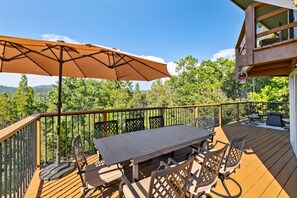 屋外ダイニングエリア