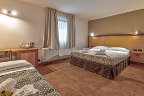 1 bedroom, travel cot - Tenuta dell'Argento - Room 5 by Rentbeat  (Civitavecchia)