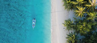 Lovely bed & breakfast with AC in Himandhoo