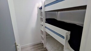 2 間睡房、上網