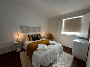 1 室のベッドルーム、WiFi、ベッドシーツ