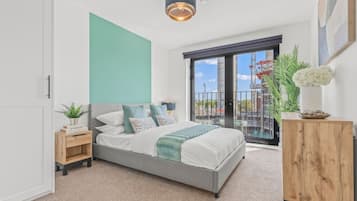 2 bedrooms, iron/ironing board, free WiFi, bed sheets