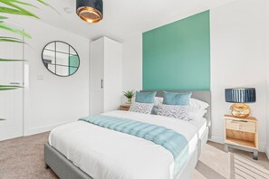 2 bedrooms, iron/ironing board, free WiFi, bed sheets